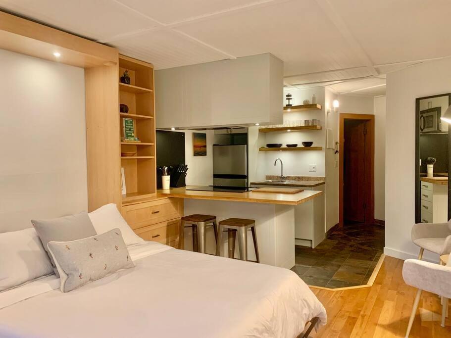 Casa Creekside - Walk To Gondola, Shops, Lakes! Whistler Luaran gambar