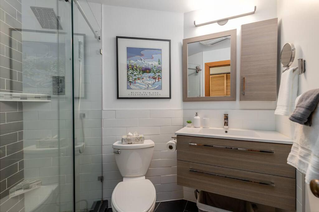 Casa Creekside - Walk To Gondola, Shops, Lakes! Whistler Luaran gambar